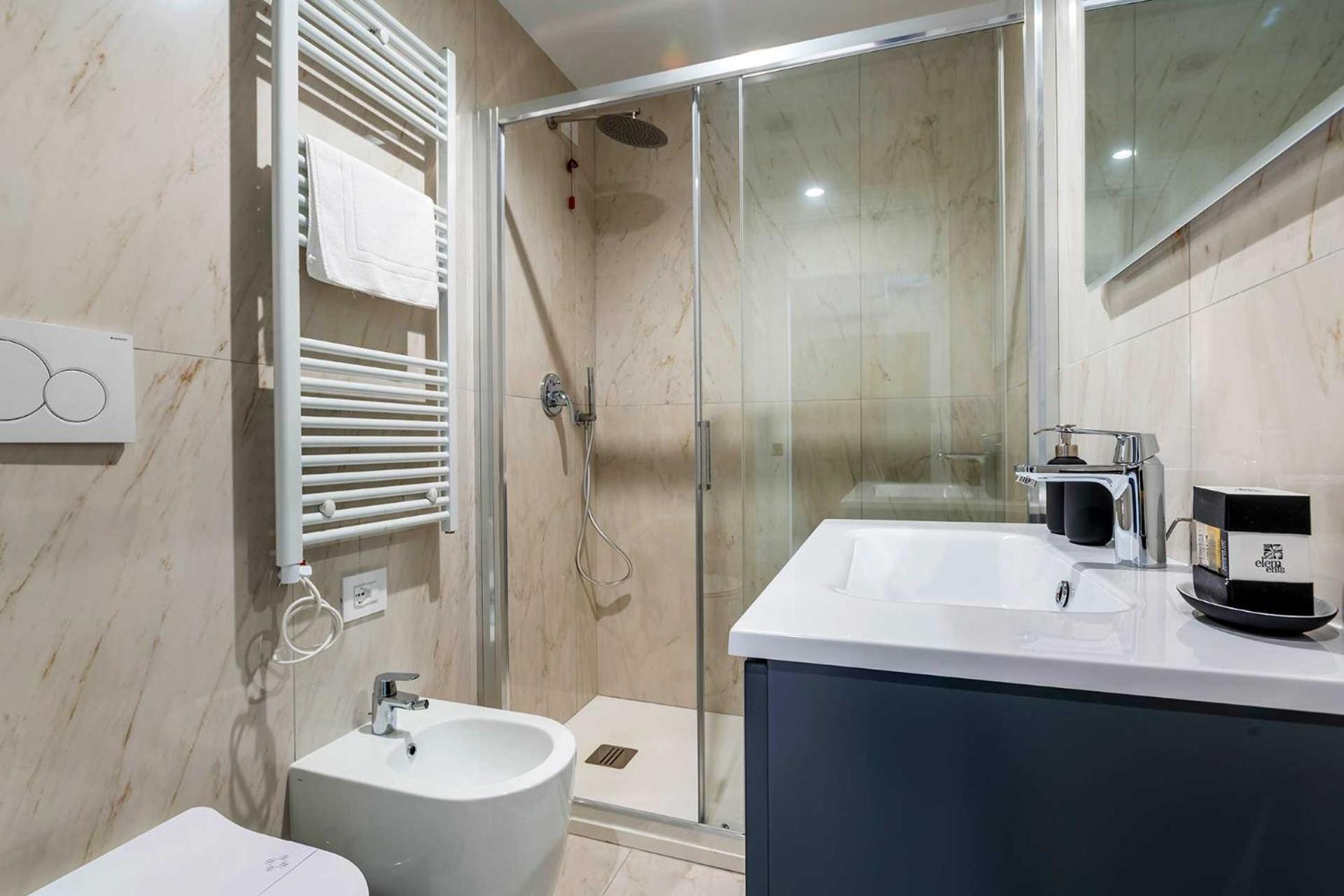 Velasca Tower Apartments ミラノ エクステリア 写真